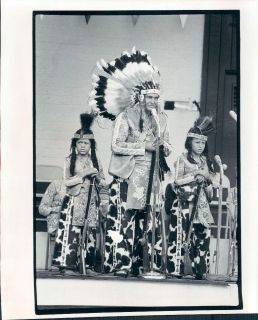 1976 American Indian Cultural Society, Jerry Estes in Headdress Wire 