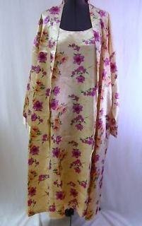 SILHOUETTES SILKY YELLOW BEIGE FLORAL NIGHTGOWN ROBE PADDED HANGER SET 