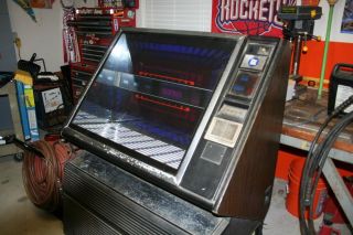    Arcade, Jukeboxes & Pinball  Jukeboxes  Machines