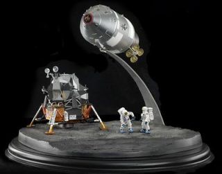 Dragon 1/72 Scale Diorama NASA Apollo 11 Lunar Landing with CSM, LM 