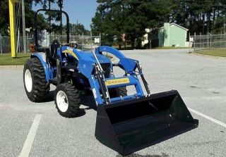 2012 NEW HOLLAND Boomer 30 4WD Compact Tractor w/ 240TL Loader 
