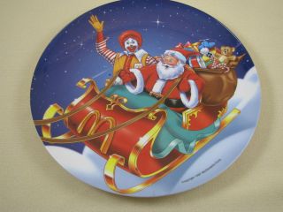 Ronald McDonalds Chirstmas 1997 Round Plastic Plate