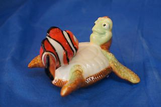   Nemo Nemo & Crush Ceramic Salt Shaker Set Figurine Disney Pixar 22753