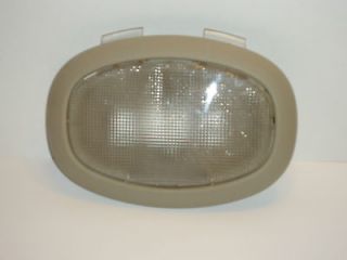 01 03 DODGE VOYAGER TOWN COUNTRY CARAVAN INTERIOR DOME LIGHT 02