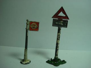 Dinky/Matchbox​/Gilco/Lesney/​Britains Metal or Lead Road Signs