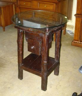   CARVED MEDIEVAL GOTHIC PRIMITIVE RUSTIC DARK WOOD ACCENT END TABLE