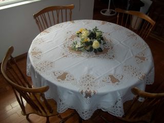 HERITAGE LACE IVORY/CREAM BATTENBURG 72 ROUND TABLECLOTH SM. FLAWS 