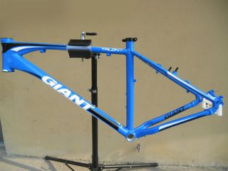 2011 Giant TALON 3 MTB Mountain Bike 16 Frame BLUE F03