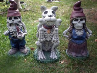 Zombie GNOME Garden FAMILY Halloween Prop Yard Lawn Decor Scary 