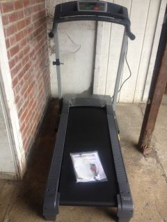 Golds Gym Trainer 315 Treadmill Local Pick up Reading PA MSRP $299.99 