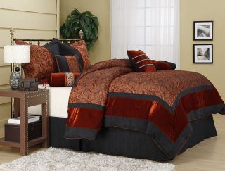 Lenore 7 piece Comforter Set bed in bag Brand NEW King/Queen