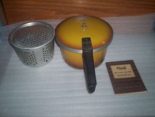 Yellow Presto Pressure Cooker Model 403 Canada & Trivet + Book (Great 
