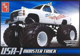AMT 1/25 USA 1 4X4 Monster Truck Model Kit AMT632