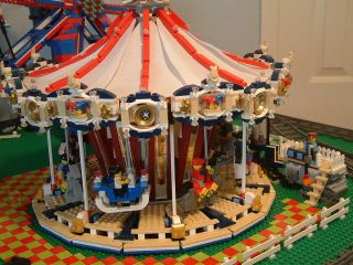 Lego 10196 Grand Carousel   100% Complete & Verified FREE FEDEX 