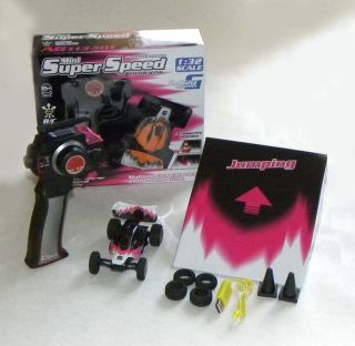 32 Scale 2.4Ghz Radio Control Super Racing Buggy W/ Ramp and Cones