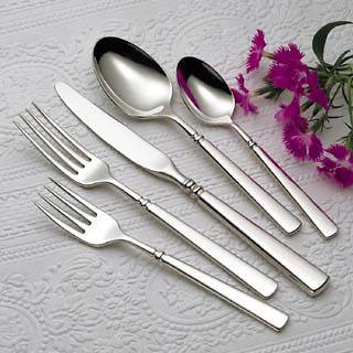 Oneida Flatware EASTON 5 Piece Service for 1   NEW