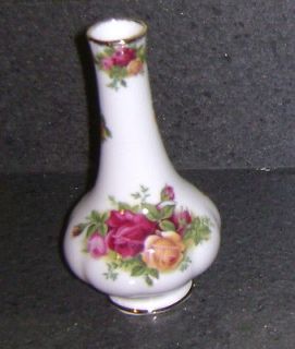   Old Country Roses 5” Tall Flower Bud Vase  England **FAST SHIPPING