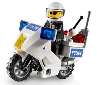 LEGO CITY POLICE MOTORCYCLE 7235   Retired, Sealed & New, Great Gift!!