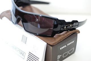 NEW OAKLEY Oil Rig Sunglasses Polished Black w Warm Grey 03 460 Free 