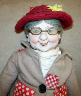 DYNASTY DOLL COLLECTION~PORCELAIN OLD LADY IN GOLDEN YEARS! FABULOUS 