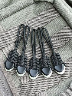 Zipper Pull   Black   Glow   5 Pack