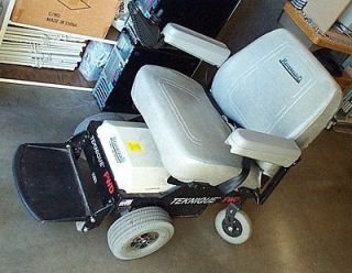   Teknique FWD power chair, new battery, works good electric wheelchair