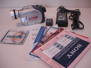 SONY DCR   DVD105 CAMCORDER + NIGHTSHOT + TELEPHOTO LENS ATTACHMENT