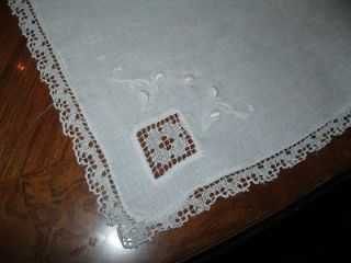 SIX VINTAGE WHITE LINEN EMBROIDERED LACE TRIM & INSERT NAPKINS 17 