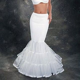 Mermaid/Trumpet Wedding Gown SLIP   Crinoline. Size Medium.