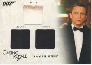 James Bond in Motion   Triple Costume Card TC07 Variant 1   James 
