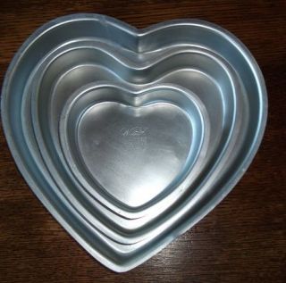 Wilton cake pans   Set of 3 Heart Shaped Cake Pans   low ship