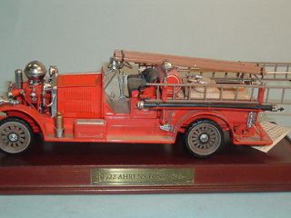FIRE TRUCK 1922 AHRENS FOX R K 4 PUMPER FIRE ENGINE FRANKLIN MINT 1:32 
