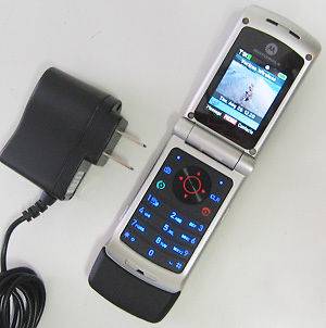 MOTOROLA W385 BOOST MOBILE CELL PHONE W/HOME CHRGER *PR*