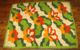 Vintage Hand Made Latch Hook Rug Orange and Green Flower Pattern