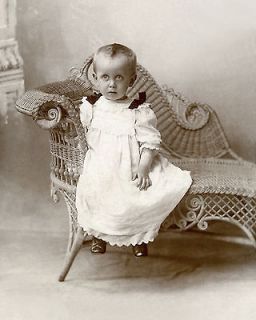 Wicker settee Victorian toddler 1890 photo   Upick size