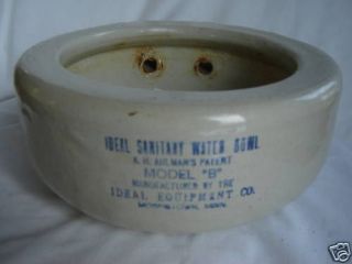Ideal Animal Water Bowl Stoneware Pottery Red Wing