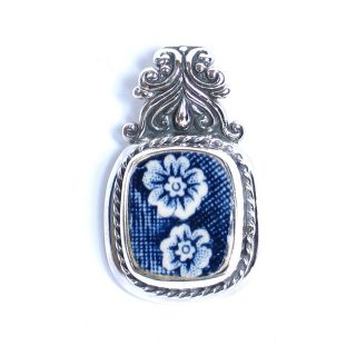 Broken China Jewelry   Liberty Blue Colonial Scenes   Sterling Silver 