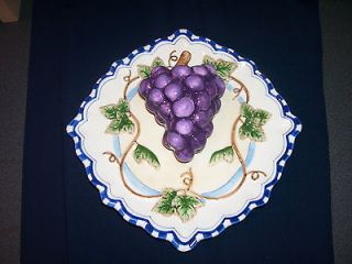 BELLA CASA GANZ 3 D Grapes & Vine Ceramic Wall Decor / Plate BEAUTIFUL