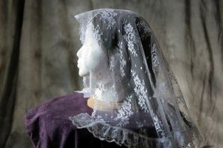 ELEGANT WHITE CHANTILLY lace Mantilla   Chapel Veil   Head Covering