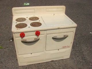 IDEAL ? LITTLE LADY VINTAGE TOY ANTIQUE OVEN STOVE 1950S OR 1960S ?
