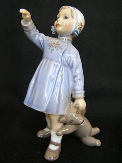 Superb DAHL JENSEN Figurine Girl with Teddy Bear Royal Copenhagen