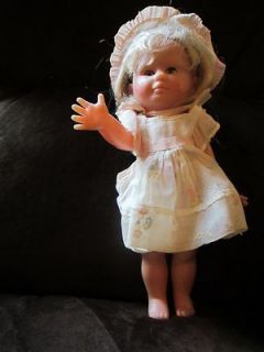 Corolle Made in France adorable doll girl in original outfit 1988 88 