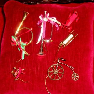 LOT OF (6) MIXED METAL BRASS/SILVER TRICYCLE/HORNS​/ROCKING HORSE 