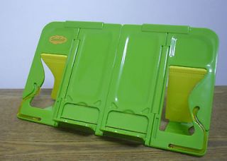 GREEN] Easy to Use Anywhere Folding Bookstand for ReadingBook,iPOD 