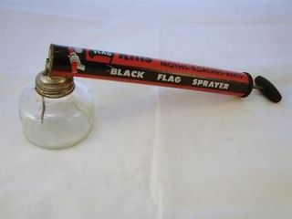 VTG Black Flag GLASS/ Metal Bug Sprayer * Wood Handle * Nice Graphics 