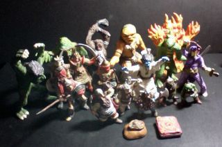 Set of EXTREMELY RARE 1982 TSR Hobbies Dungeons & Dragons Figurines 