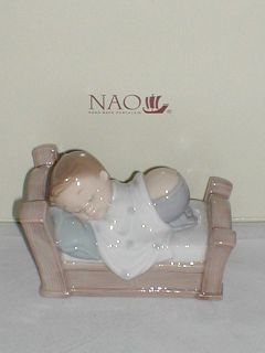 Stunning V.Rare, NAO by LlADRO Figurine, 2005, BABY BOY, SNUGGLE 