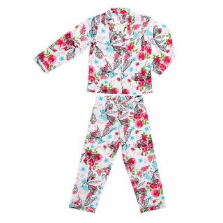 This old grandad style pyjama set is made from 100% cotton, and comes 