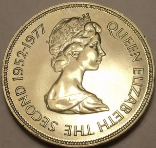 MASSIVE GUERNSEY 1977 25 PENCE~THE QUEENS SILVER JUBILEE~ 