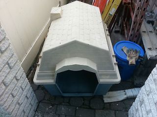 used dog house in Dog Houses